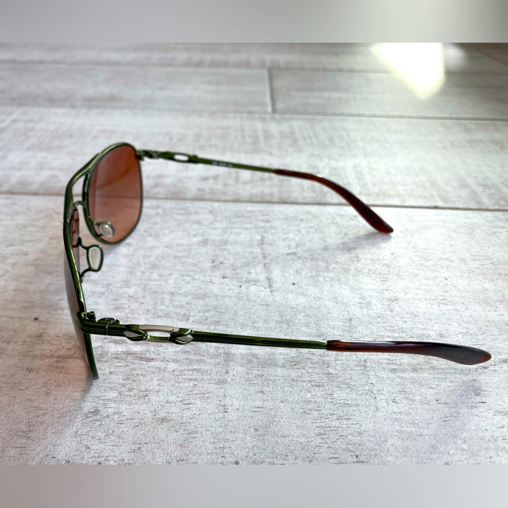 Oakley Green Aviator Sunglasses - Picture 3 of 8